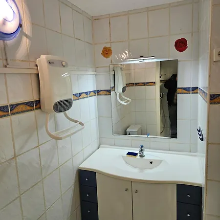 Appartement Au Bord De La 2 *